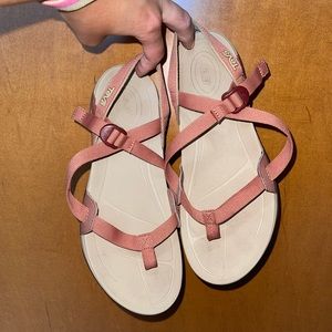 Teva womens Ascona Cross Strap